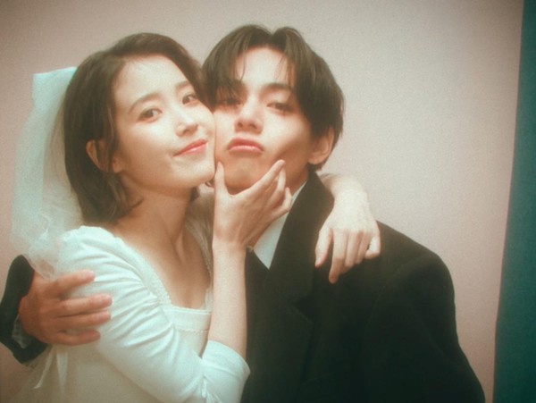 IU V BTS