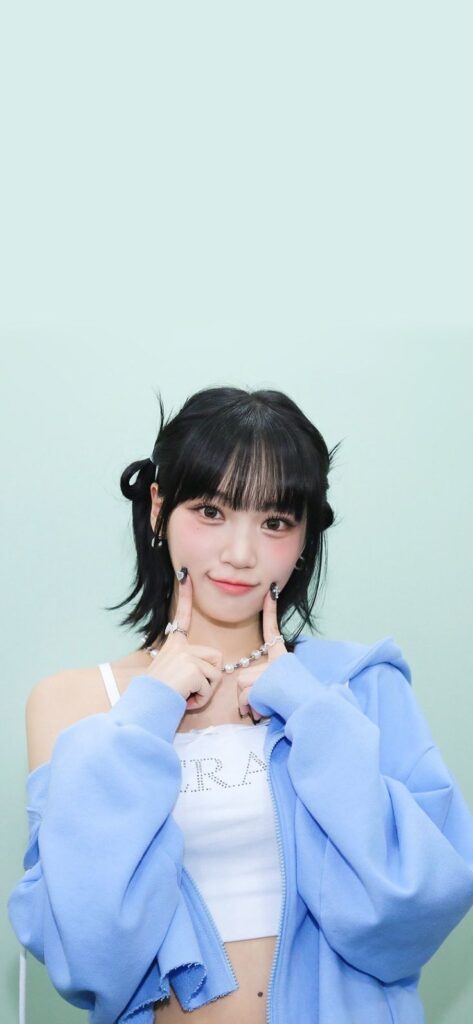 8 Style Icons Among K-Pop Idols You Should Follow to Stay Trendy 9 Kim Chaewon