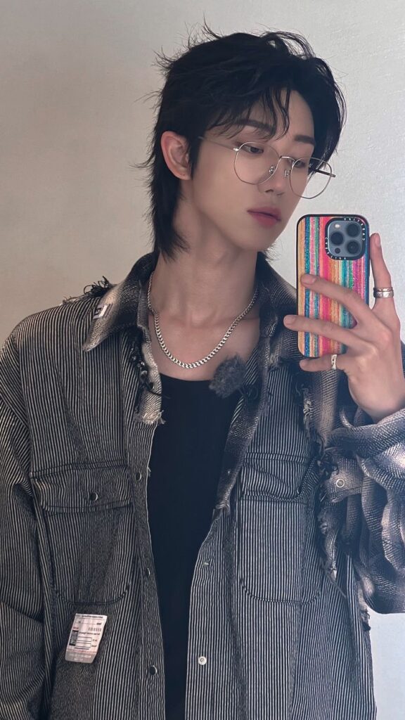 8 Style Icons Among K-Pop Idols You Should Follow to Stay Trendy 5 The8 Seventeen