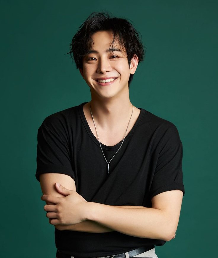 Meet The Rose Band Members: Kpop's Revolutionary Rock Group 4 Dojoon The Rose