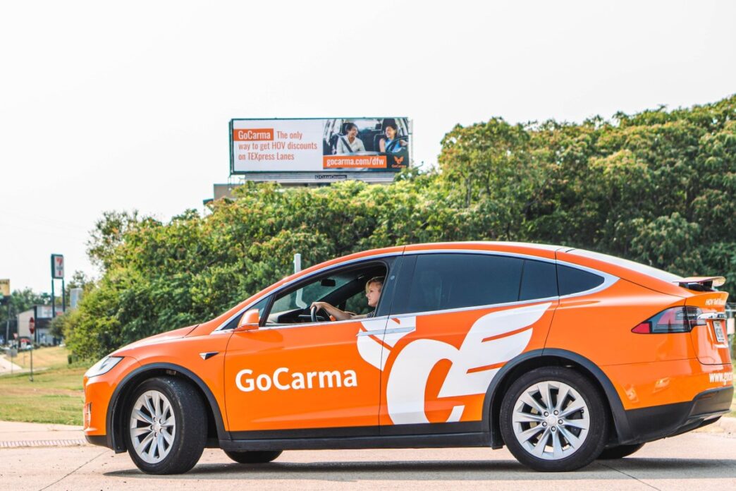 orange Carma car