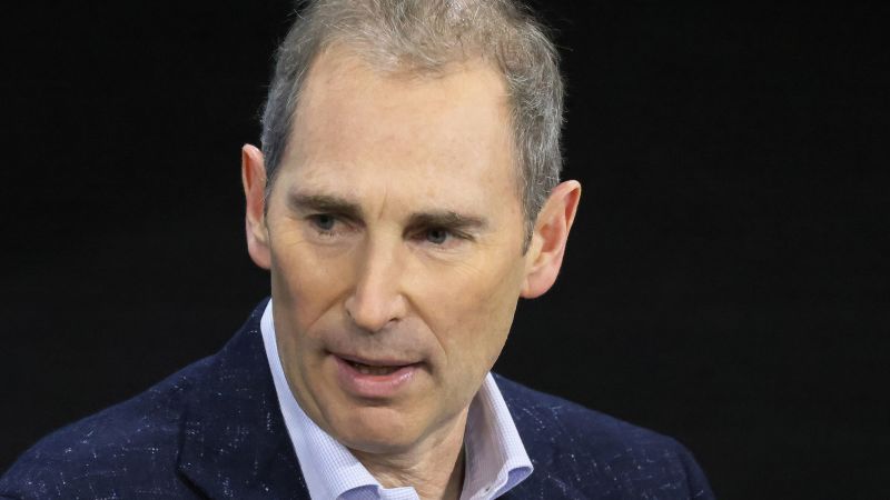 AI Alerts Are the Trendy Method for CEOs to Maintain Employee Job Insecurity