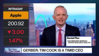 Daniel Flax, Neuberger Berman, Senior Research Analyst speaks with Romaine Bostick and Alix Steel about Apple's WWDC. (Source: Bloomberg)