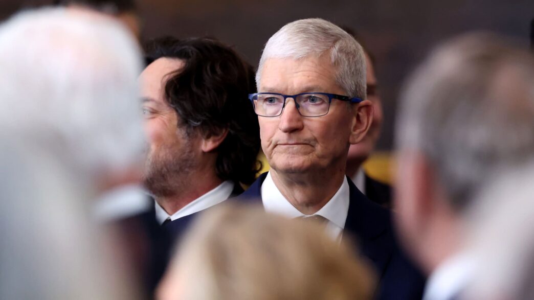 Apple's AI Strategy Faces Scrutiny at WWDC