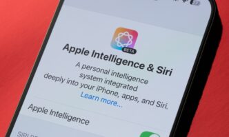 Apple's Siri AI Upgrade Allegedly Encountering Challenges