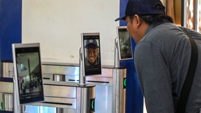 Govt eyes Rp 100t in savings through use of AI in social aid