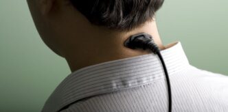 Is AI Igniting a Cognitive Revolution Towards Mediocrity and Conformity?