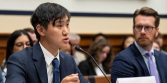 Mark Zuckerberg Plans to Invest $15 Billion in Scale AI’s Alexandr Wang