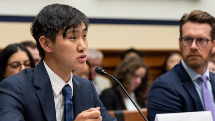 Mark Zuckerberg Plans to Invest $15 Billion in Scale AI’s Alexandr Wang