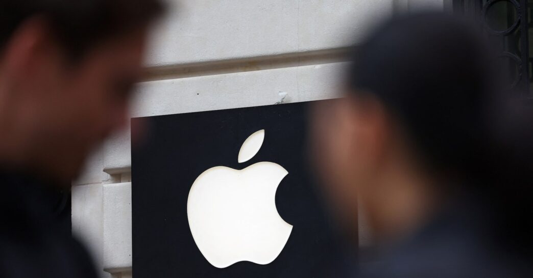 Apple Siri AI integration lawsuit Reuters image