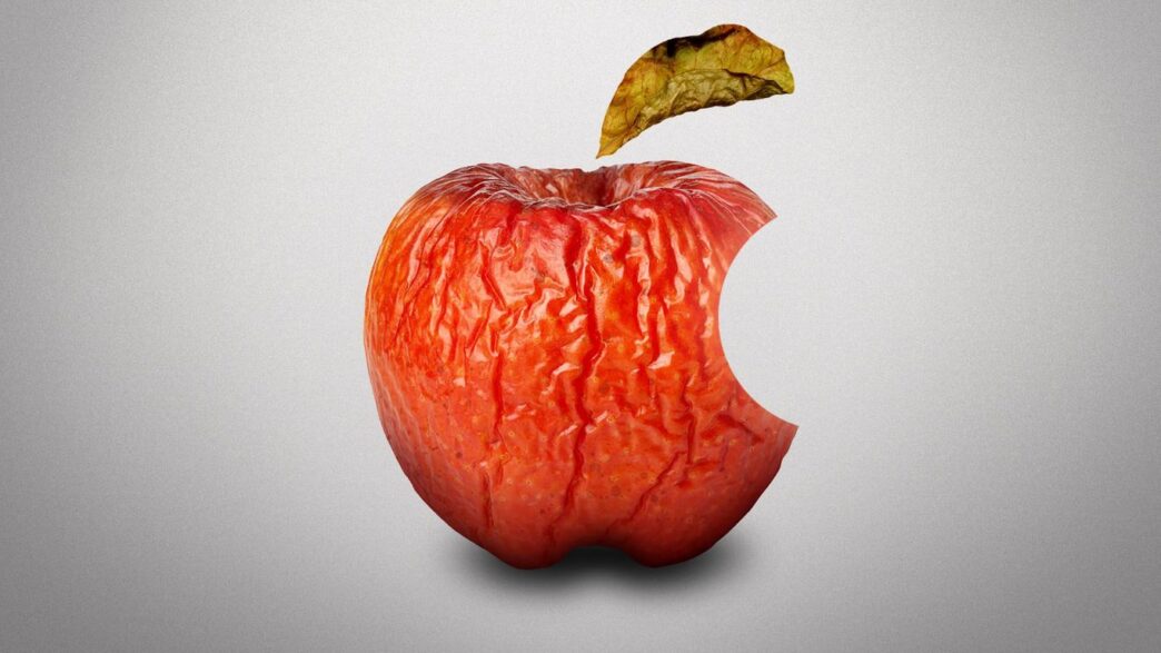 AI Transforms Apple Into a "Loser"