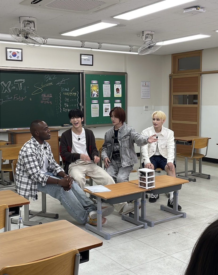 TXT’s Soobin Names His Top Three Most Attractive Men in Korea 5 TXT members on The K-Star Next Door