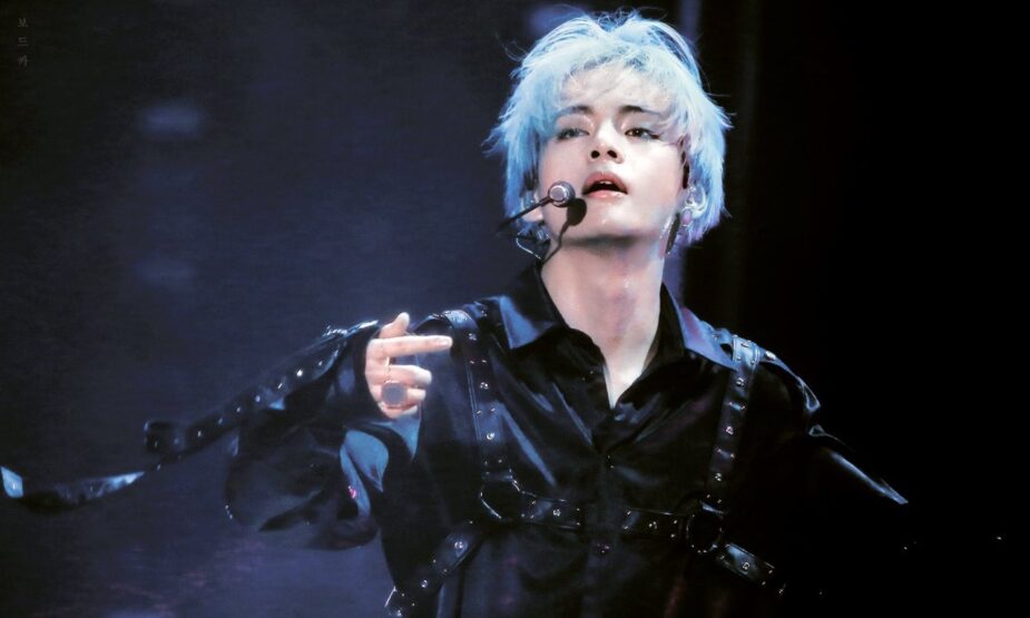 V on stage