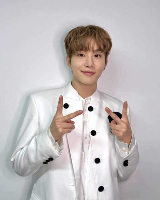 Jungwoo fan photo