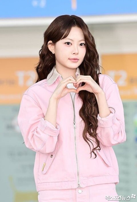 Eunchae close-up 4