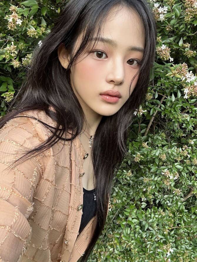 NewJeans' Final Lineup Allegedly Revealed in Shocking Leak 2 Minji on Weverse