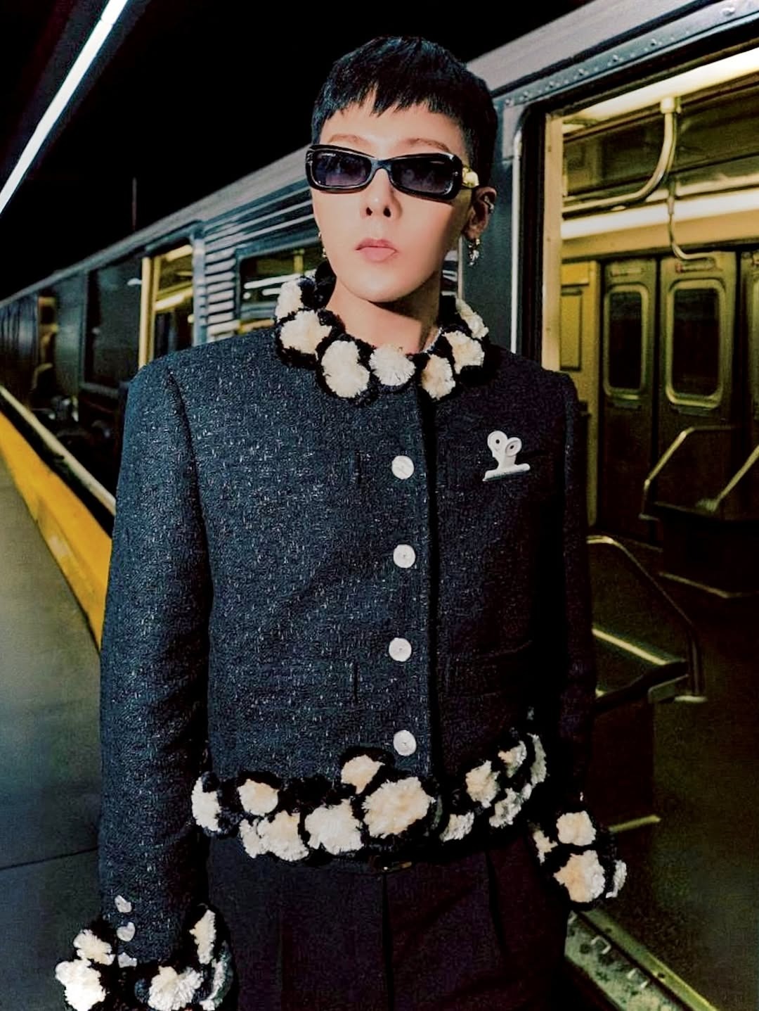G-Dragon's Massive Earnings Pull His Label Out of Financial Loss 1 G-Dragon | @xxxibgdrgn/Instagram