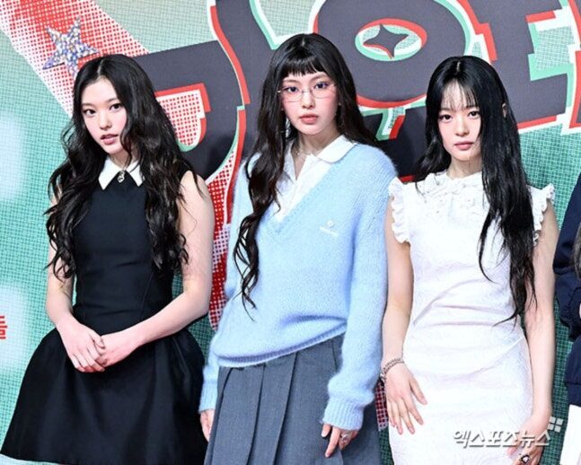 NewJeans' Final Lineup Allegedly Revealed in Shocking Leak 1 NewJeans members Hyein, Hanni, and Haerin in Denmark