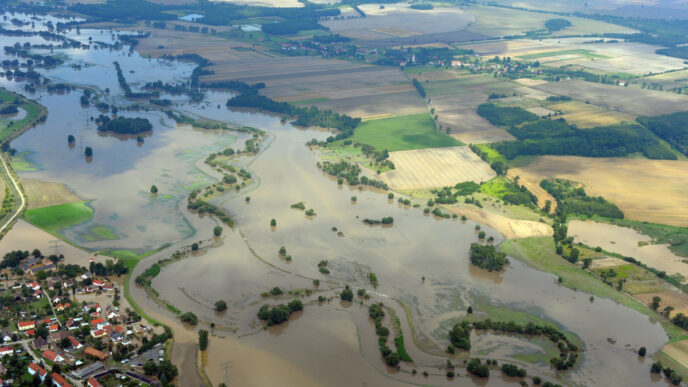 AI-Powered Early Detection of Severe Weather Effects