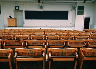 Artificial Intelligence in Higher Education: Benefits and Challenges for Students and Institutions