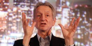 Pioneer of AI Identifies Safest Jobs and Those Already Threatened