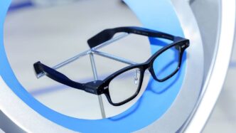 Alibaba Unveils AI-Enabled Smart Glasses, Competitor to Meta