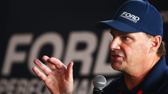 Ford Chief Executive Predicts AI Will Eliminate 50% of Office Jobs