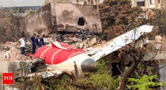 Fuel Supply To AI 171 Dreamliner Engines Interrupted Seconds After Liftoff Causing Crash