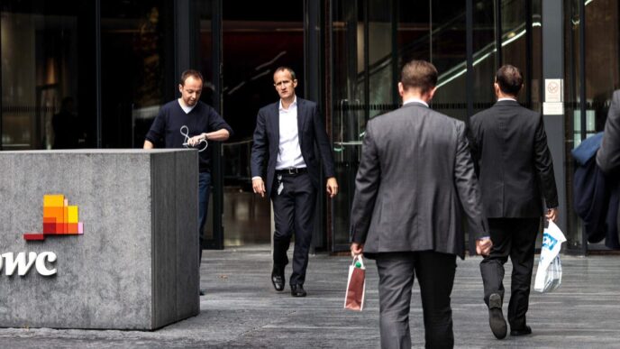 Entry-Level Accountants to Oversee AI Within Three Years: PwC